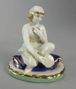 JOLIE FIGURINE FEMME ASSISE A L'EVENTAIL DE STYLE ART DECO EN CERAMIQUE 199 - Imagen 1 de 6