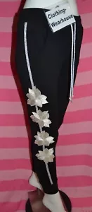 Victoria's Secret PINK Black Embroidered White Floral Skinny Jogger Pants XS NEW - Picture 1 of 5