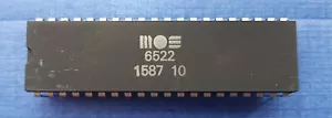 Chip MOS 6522 VIA para COMMODORE VC20/1541/1541C/1541-II/1571 pieza original - Imagen 1 de 2