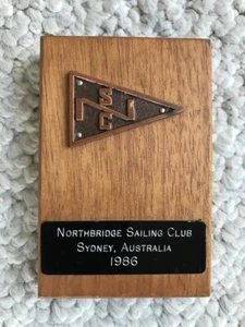 Northbridge Sailing Club Sydney Austraia 1986 Plakette mit Messing Burgee - Bild 1 von 3