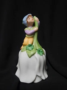 Campana de cena Avon 1983 con flores de cuento de hadas con Jack and the Beanstalk sin defectos - Imagen 1 de 8