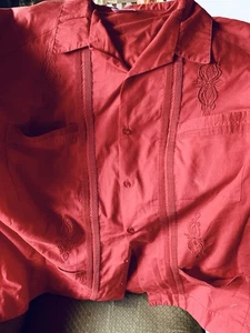 Rotes Guayaberas Abdala kurzärmliges Hemd mit Knopfleiste 4XL - Bild 1 von 4