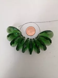 10 Pieces of 18x25mm Teardrop Green Glass Beads (G3) - Picture 1 of 2