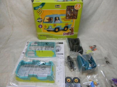 SCOOBY-DOO "THE MYSTERY MACHINE" SNAP-TOGETHER REVELL AQUA MODEL KIT-MIB - Image 1 of 4