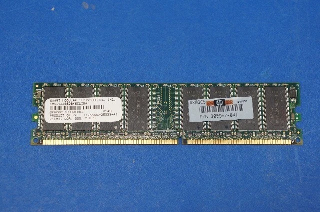 Smart Modular 256MB PC2700U DDR-333 CL2.5 Memory RAM - SM5643285D8N6CLIBH - Image 1 of 4