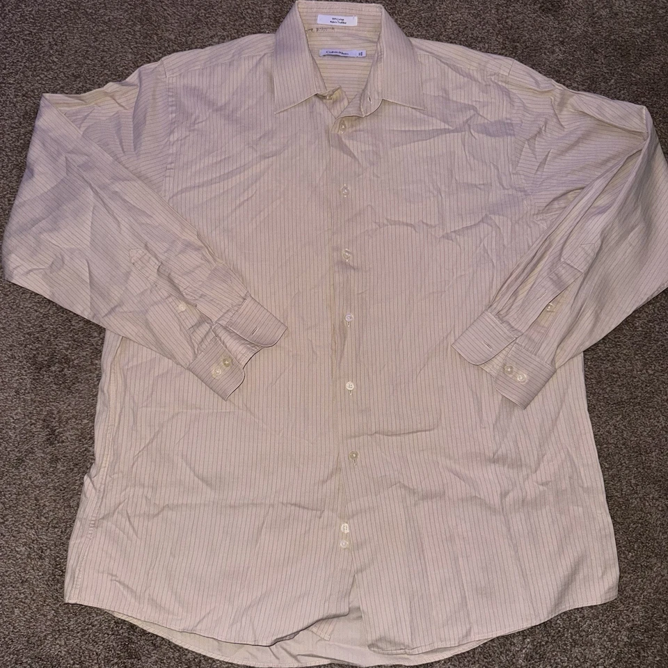 CALVIN KLEIN MEN'S LARGE LONG SLEEVE DRESS SHIRT *stain on inside collar* - Image 1 of 4
