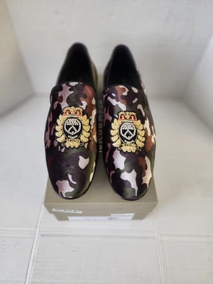 Mocassim de veludo camuflado masculino Donald J Pliner com sola de couro tamanho 10,5M - Imagem 1 de 4