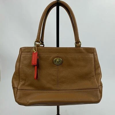 Bolso de hombro Coach Park de cuero marrón dorado llave en mano # F23280 Foto 1 de 4