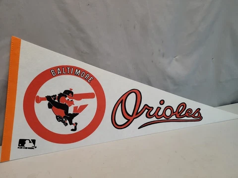 H▪︎1970s BALTIMORE ORIOLES FULL SIZE PENNANT 30" MLB BASEBALL, NOS Cover