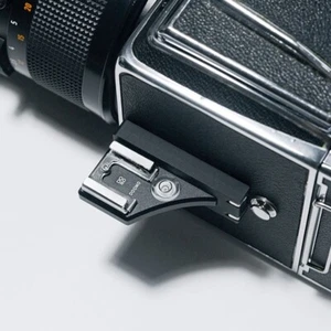 DOOMO Black H Mount Cold Shoe Mount Bracket Camera Accessory Hasselblad 5/2 - Picture 1 of 1
