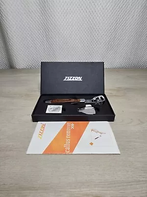 Zizzon Callus Remover Set With Replacement Blades Full Size Silver Black - Image 1 of 4