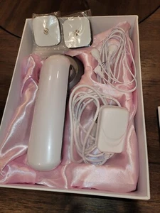Skincare Options 3-in-1 Slimming & Beautifying Machine New in Box, Never Used - Picture 1 of 4