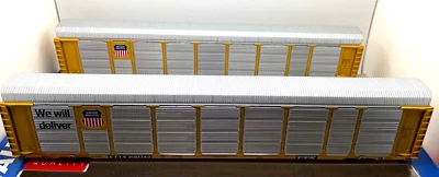 HO WALTHERS 932-24860 THRALL 89' TRI-LEVEL AUTO CARRIER 2-PACK UNION PACIFIC UP - Image 1 of 3