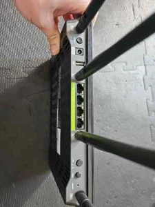 Athena-EX RE2600M High Power AC2600 Wi-Fi Range Extender with power adapter - Picture 1 of 2
