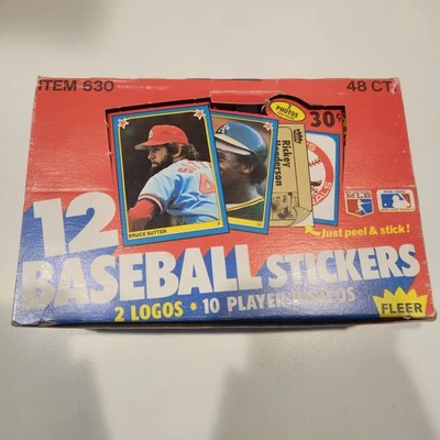 1983 Fleer бейсбольные наклейки заводской коробке (48 запечатанных пакетов, 12 наклеек в упаковке) - Изображение 1 из 4