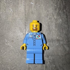 Lego minifigure City Airport Octan Worker 60100 EUC C16-4