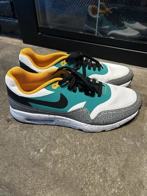 Nike Air Max 1 Ultra Moire Essential Safari Verde 819476-103 Hombres Talla 10.5 Usado Foto 1 de 4