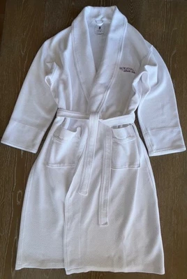 $150 MIRAVAL Authentic Circle White Cotton Waffle Jacquard Spa Bath Robe OSFM - Image 1 of 4
