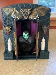 Halloween prop VINTAGE ANIMATED DRACULAS TOMB. RARE. Lights, sounds, etc. HTF b1 - Picture 1 of 10