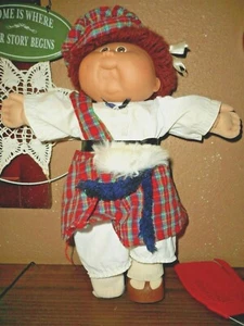 CABBAGE PATCH GIRL 1978-1982 Red/Brown Hair Brown Eyes Scottish Outfit MCM VTG - Picture 1 of 12