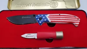 Smith & Wesson Americas Heroes Gift Set Folding Pocket Knife SWP1189841 - Picture 1 of 13