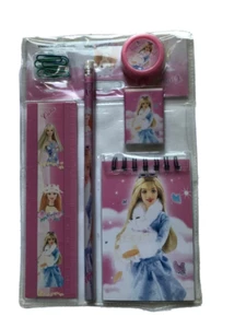 2 Schreibwaren Set Kinder Jungen Geburtstag Party Beute Geschenktüte Füllstoff Barbie - Bild 1 von 1
