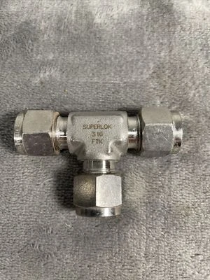 3/8 x 3/8 x 3/8 Tube OD 316SS Union Tee Fitting Superlok SS-CH-D6D6-1 - Image 1 of 4