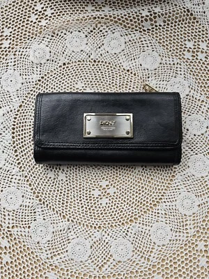 DKNY Luster Leather Classic Wallet With Snap Closure And Ziper Coin Slot - Image 1 of 4