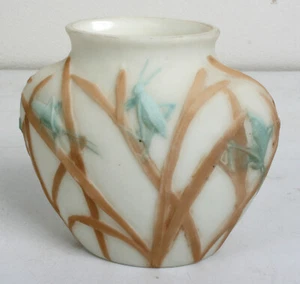 Vintage 30"s Phoenix Consolidated Glass Grasshopper Ovoid Vase - Green/Tan - Picture 1 of 4