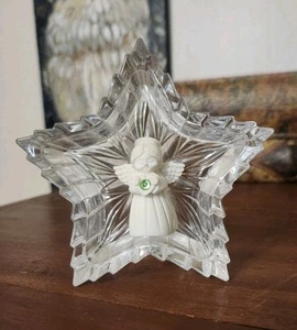 Vintage Stern aus geschliffenem Glas mit Engel August Geburtsstein - grüner Peridot - Bild 1 von 7