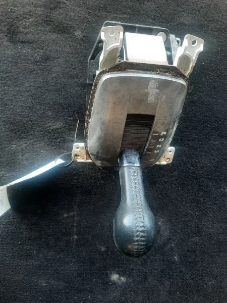 2011 CHEVROLET CAMARO RS AUTO Transmission Floor Shift Assembly Coupe  - Image 1 of 4