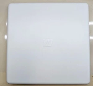 L-Com Hyperlink HG4958-23P 4.9 - 5.8 GHz 23 dBi Panel WiFi Antenna w/ HD bracket - Picture 1 of 9