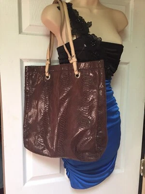 Bolso de Mano Merona Mujer Cuero Marrón Cocodrilo Foto 1 de 4