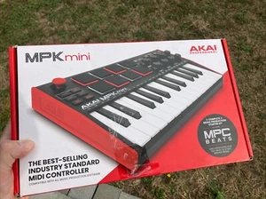 Akai Professional MPK Mini MK III 25-key Keyboard Controller - Picture 1 of 9