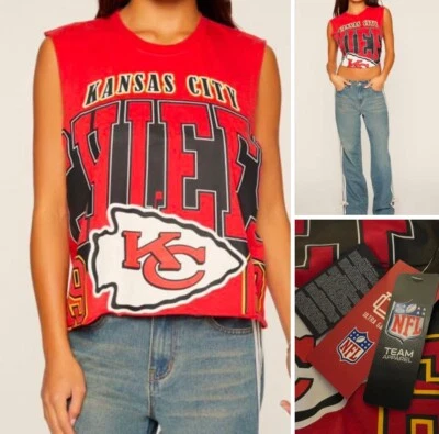 CAMISETA MUJER KANSAS CITY CHIEFS GRÁFICA MUSCULOSA NFL TAYLOR SWIFT FOREVER 21 TALLA M Foto 1 de 4