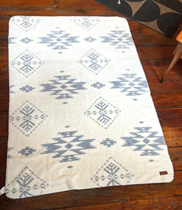 SCHÖNE PENDLETON SHERPA FLEECE DECKE SÜDWEST AZTEKEN ÜBERWURF 46" X 68" KOSTENLOSER VERSAND! - Bild 1 von 6