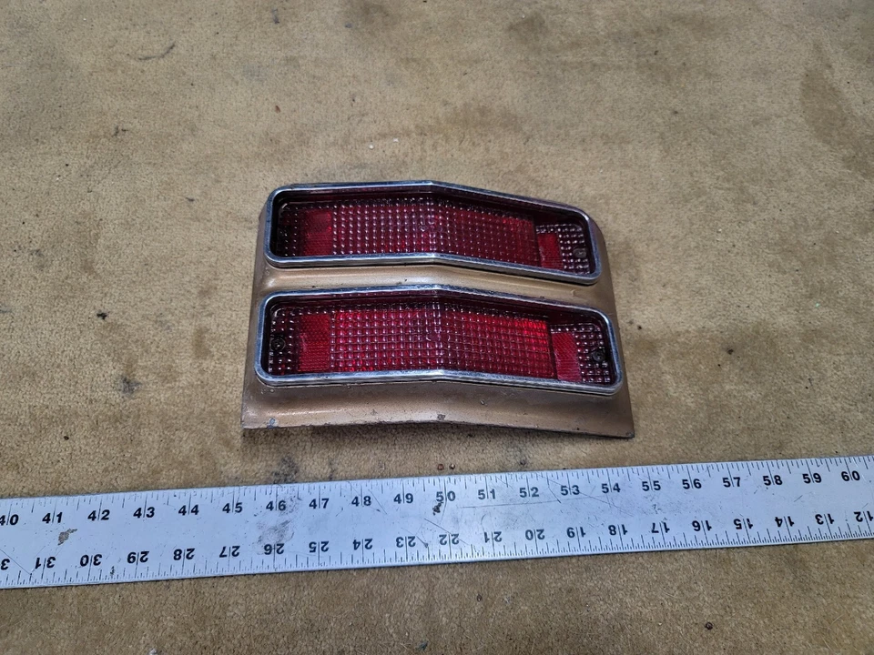 Pontiac Catalina 1967 67 Station Wagon juego de bisel de luz trasera izquierda izquierda OEM Foto 1 de 4