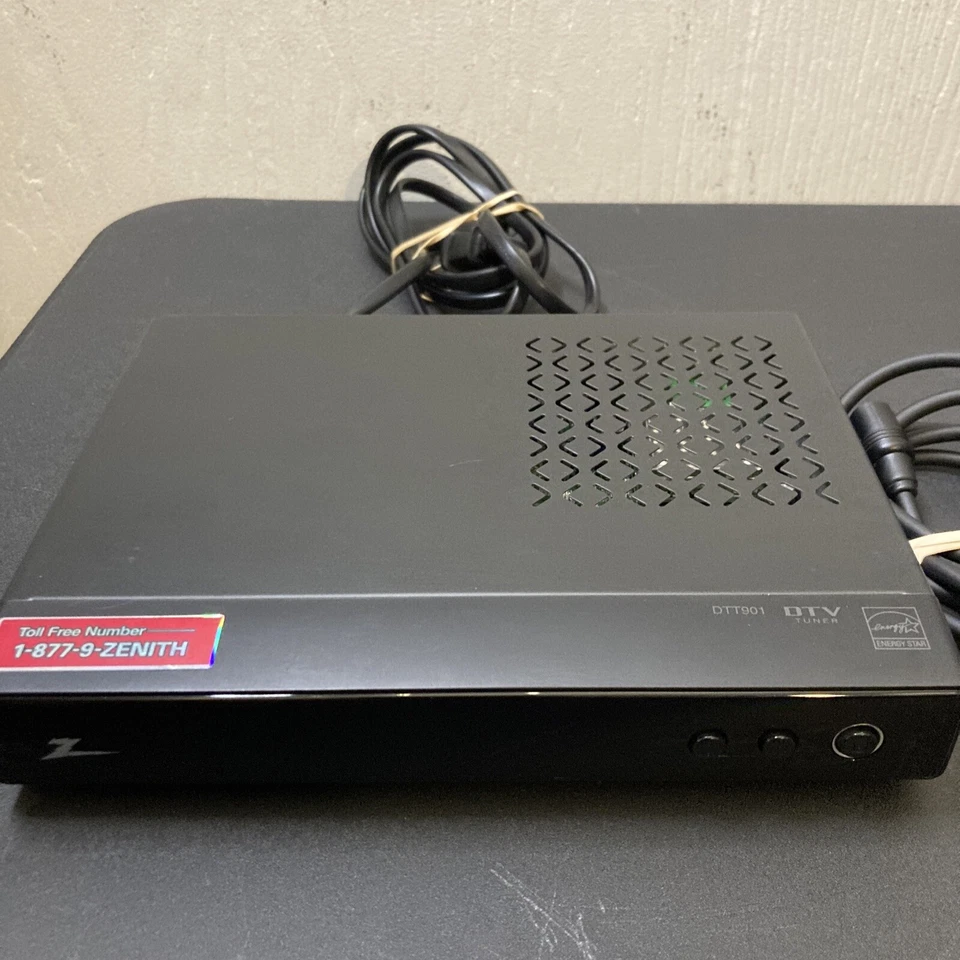 Zenith Model DTT901 Digital TV Tuner Converter Box w/ Coaxial Cable **NO REMOTE* - Image 1 of 4
