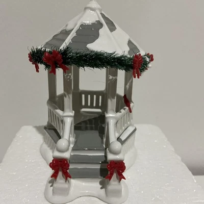 Porzellan Christmas Haus Department 56 Weihnachten Christmas Schneehaus Figuren  - Bild 1 von 4