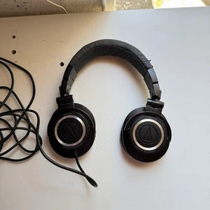 Casque moniteur Audio-Technica ATH-M50 noir (FONCTIONNE -NÉCESSITE UN NOUVEAU PAD SUR BANDE) - Photo 1/3