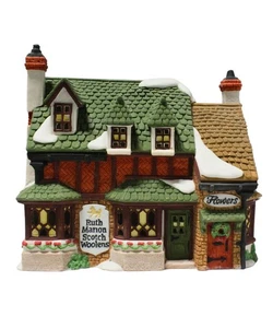 Department 56, Ruth Marion Scotch Woolens, Dickens Village (55859) getragener Karton - Bild 1 von 1