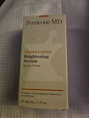 Suero iluminador de ésteres de vitamina C PERRICONE MD Foto 1 de 4