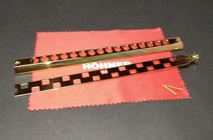 Ricambi armonica cromatica Hohner Super 64X placcati oro mai usati - Foto 1 di 1