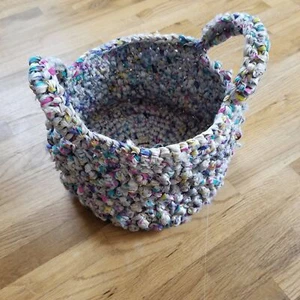 Bobble Gem Crochet Basket Kit - Picture 1 of 4