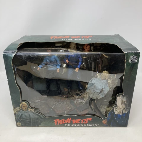 NECA Friday the 13th 25th Anniversary Box Set Jason Voorhees - Box Damage Cover