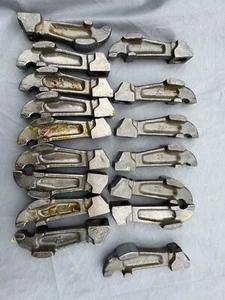 Rocker Arms 1140550001, OEM Mercedes W114 280SE 300SEL 280SL 280SEL 230SL, 16 pi - Picture 1 of 3