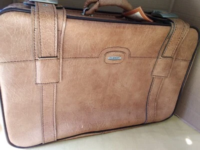 vintage/retro brown leather suitcase ladies absolutely stunning interior - Image 1 of 4