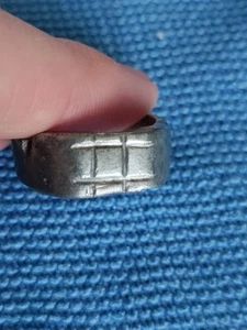 Medieval Silver Or Pewter Ring! 15-17th Century! Size 9, 8.5 Grams, Cross Hatch - Picture 1 of 4