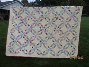 Vintage hand pieced quilt Double Wedding Ring 64"x80"