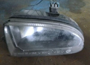 Chrysler PT Cruiser 05/03-11/05 Right Fog Driving Light - Picture 1 of 2